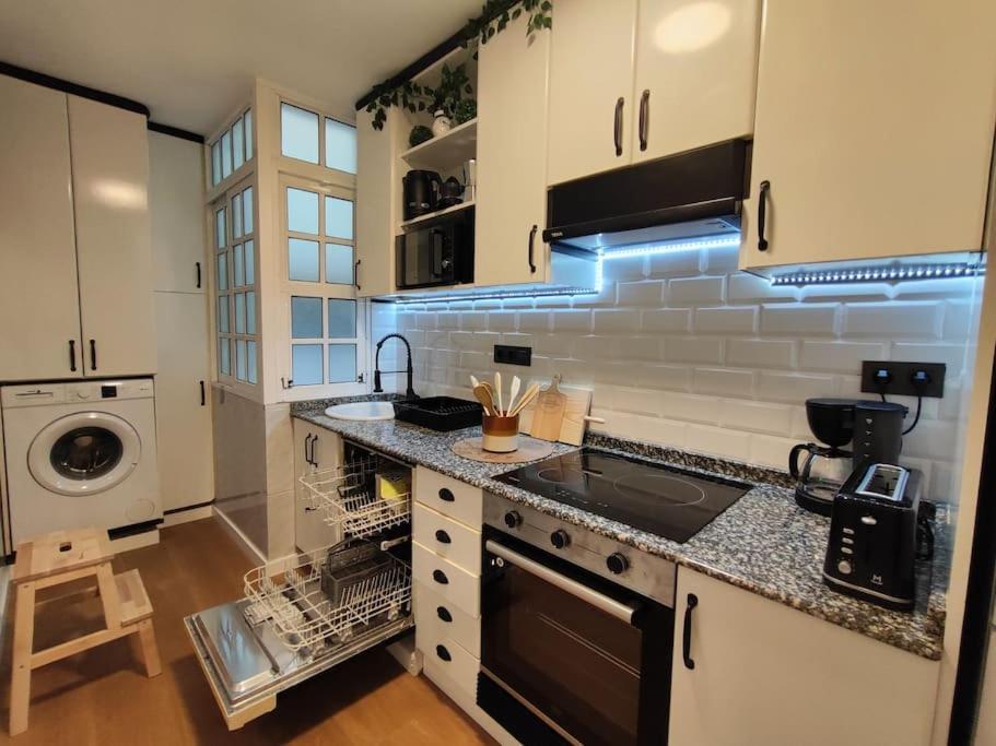 Tranquilo Apartamento Con Parking Gratis Vigilado 24H Vigo Zewnętrze zdjęcie